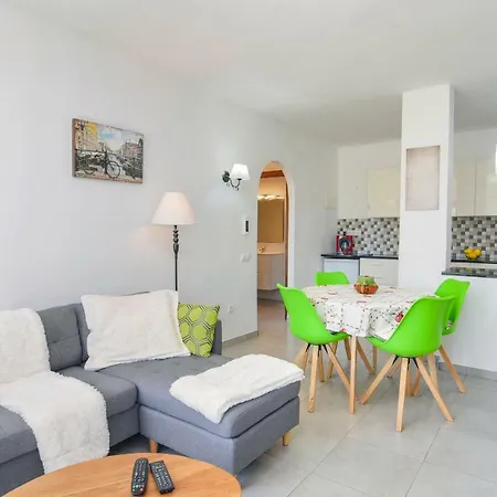 La Pluchabi Ii Apartmán *